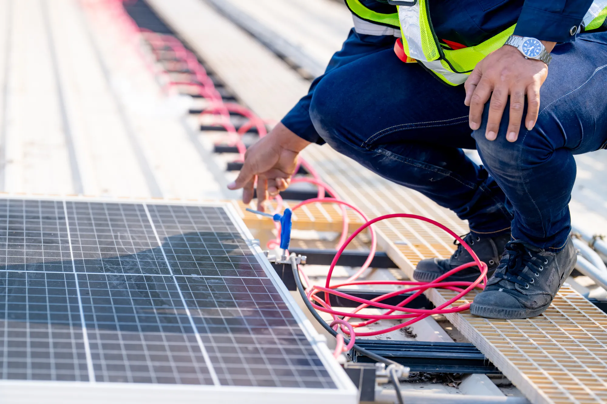 Professional battery storage system installation